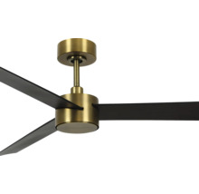 Ventilateur de plafond avec trois pales