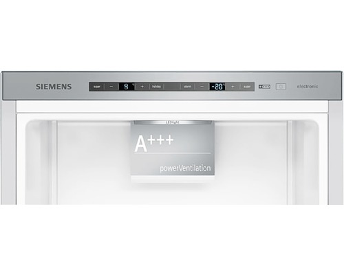 Innenraum eines Siemens Kühlschranks mit A+++ Energielabel und powerVentilation