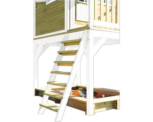 Vue détaillée d''une cabane de jeux avec escalier en bois et bac à sable