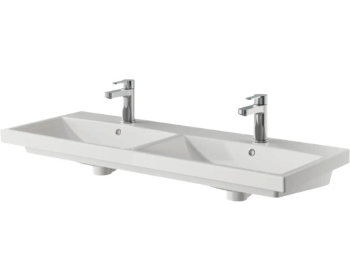 Double vasque avec deux robinets pour la salle de bain.