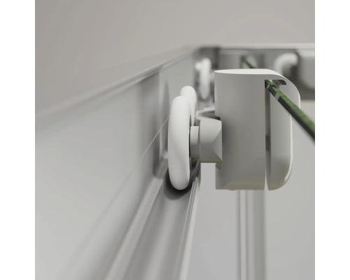 Detailaufnahme von Rollen an einer Schiebetürschiene