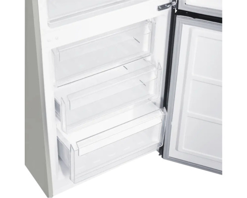 Innenansicht eines Kühlschranks mit transparenten Schubladen