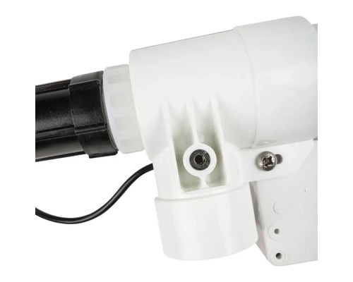 Détail d''une pompe de piscine en plastique