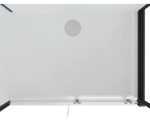 Intérieur d''une cabine de douche avec ouverture ronde et ferrures au sol