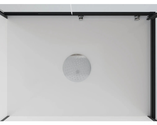 Vue intérieure d''une douche avec pommeau de douche et cadre noir