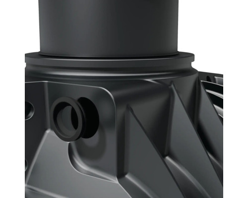 Vue détaillée d''une cuve en plastique avec manchon de raccordement