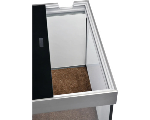 Vue détaillée d''un terrarium avec porte coulissante et litière