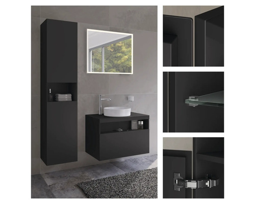 Badezimmer mit Waschtisch, Spiegelschrank und Hochschrank in dunkler Ausführung