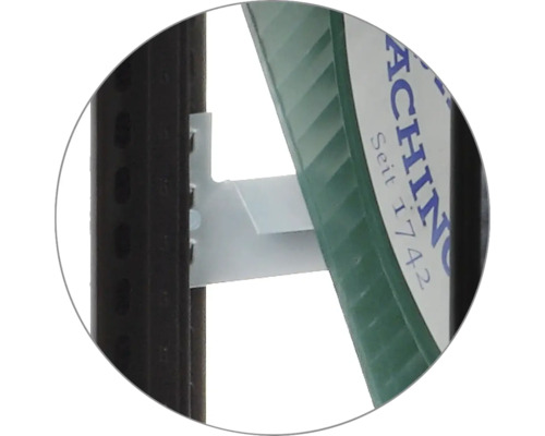 Gros plan d''une étagère avec tablette en verre et support