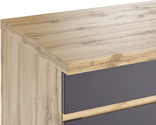 Vue détaillée d''une commode en bois avec tiroirs