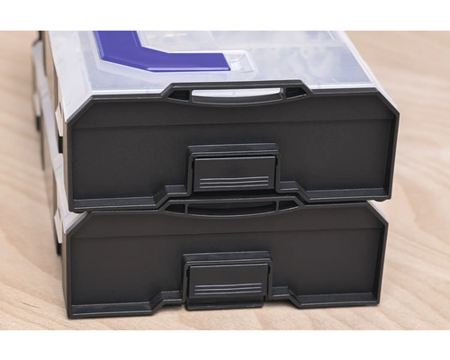 Deux boîtes d''assortiment empilées l''une sur l''autre