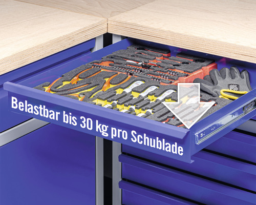 Auszug einer blauen Schublade mit Werkzeug und der Aufschrift: Belastbar bis 30 kg pro Schublade.