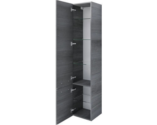 Armoire haute ouverte avec étagères