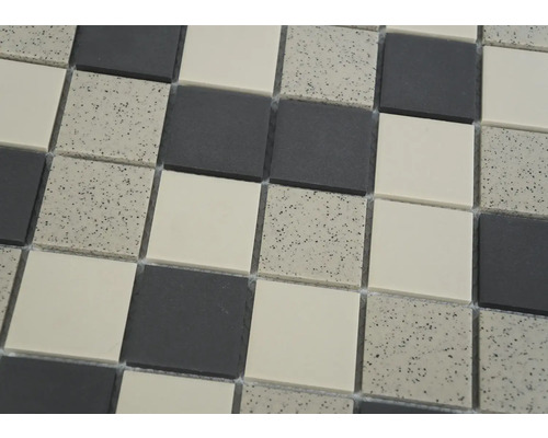 Mosaïque avec pierres carrées