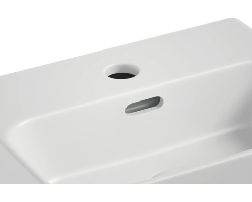 Vue détaillée d''un lavabo avec trou de robinet et trop-plein