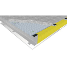 Structure d''une construction de toit avec tôle trapézoïdale et isolation