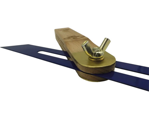 Trusquin réglable avec manche en bois et inserts métalliques