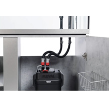 Fluval Aussenfilter 407 im Unterschrank eines Aquariums