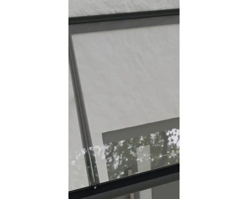 Vue détaillée d''un toit de terrasse avec toit en verre