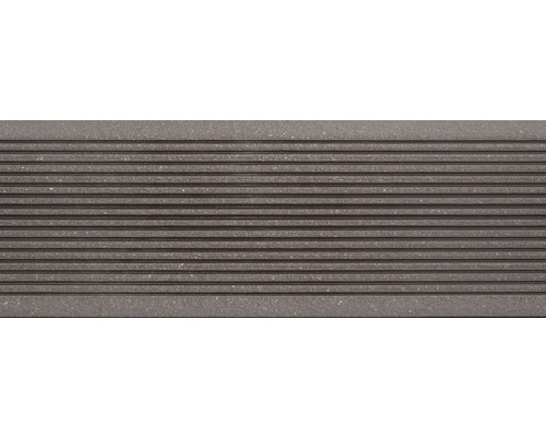 Lame de terrasse avec surface rainurée