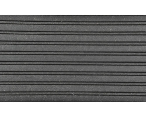 Surface en caoutchouc rainurée