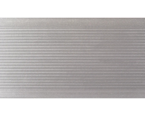 Plinthe en acier inoxydable avec structure de lignes horizontales