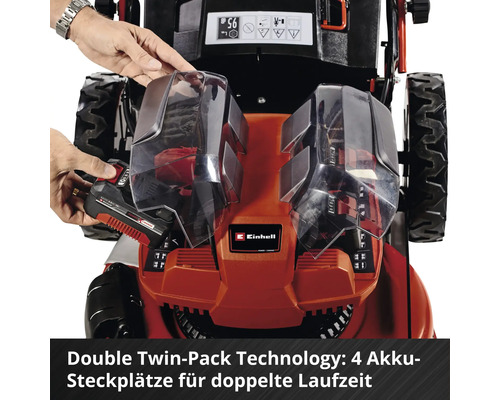 Einhell Rasenmäher mit Einsetzen des Akkus in den Akku-Steckplatz