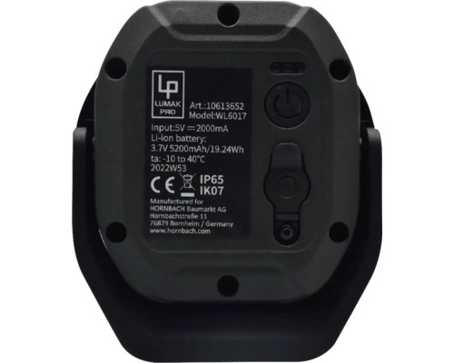 Arrière de la lampe de travail Lumak Pro avec données techniques et logos.