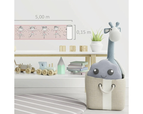 Zimmeransicht mit Bordüre, Spielzeug und Teppich