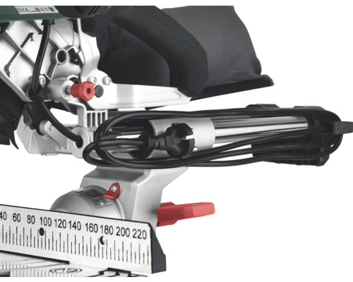 Détails de la scie à onglet avec échelle, câble et sac à poussière