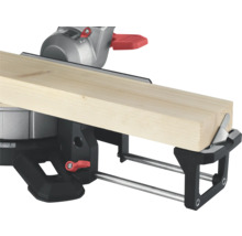 Kappsäge mit Holzwerkstück