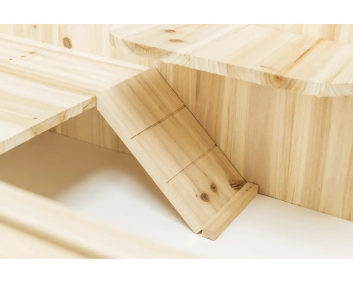 Vue détaillée d''une structure en bois avec escalier