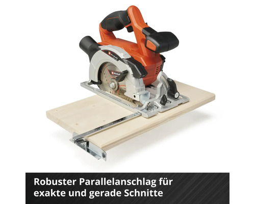 Scie circulaire portative Einhell coupant une planche de bois