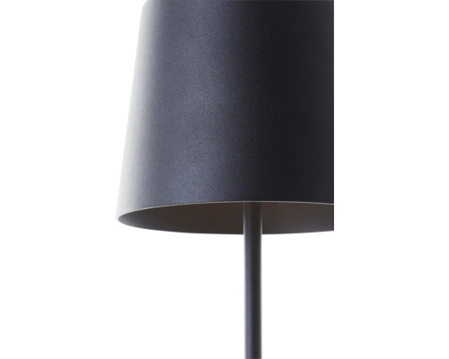 Detail einer Stehlampe mit Lampenschirm