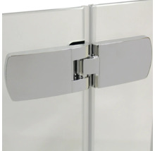 Vue détaillée d''une charnière de porte de douche chromée