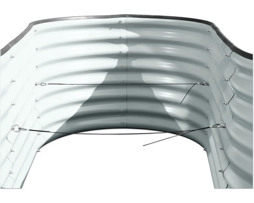 Detailansicht eines Hochbeets mit Stahlwand und Verstrebungen