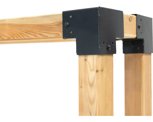 Construction en bois avec raccords d''angle en métal