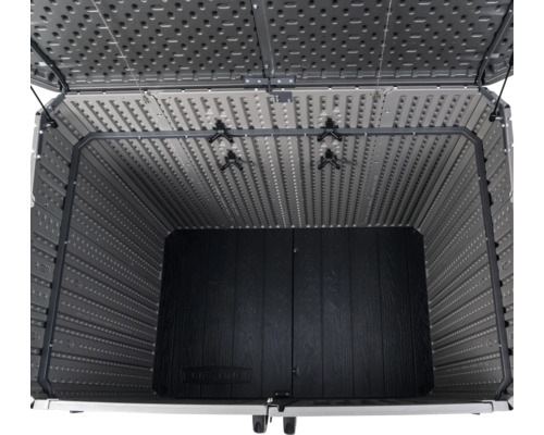 Vue intérieure d''un coffre de jardin ouvert avec double porte