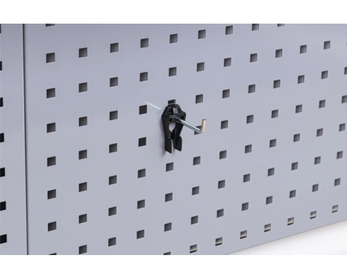 Panneau perforé avec crochet à outils