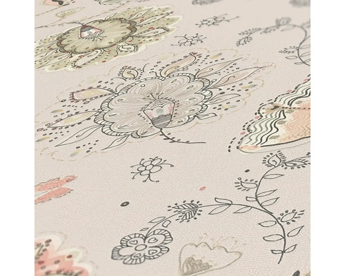 Gros plan d''un papier peint à motif floral