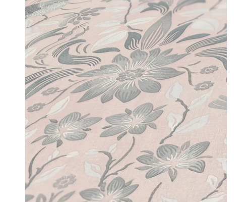 Gros plan d''un papier peint à motifs floraux