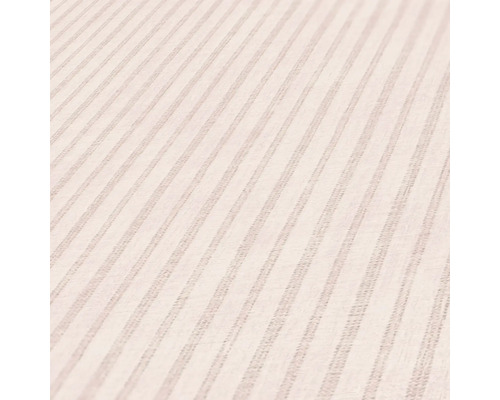 Nahaufnahme einer strukturierten Tapete mit Streifenmuster