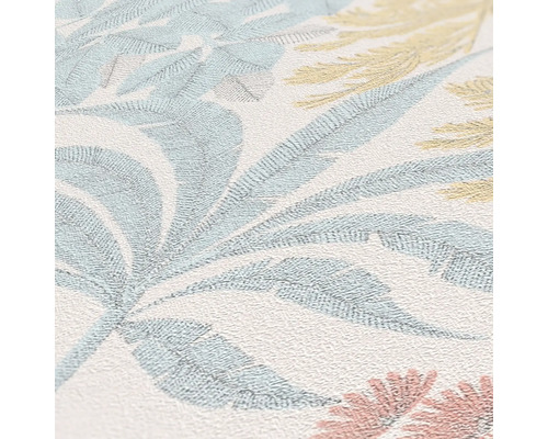 Vue détaillée d''un papier peint à motifs floraux.