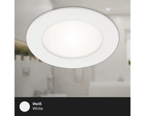 Weisse runde LED-Deckenleuchte im Badezimmer