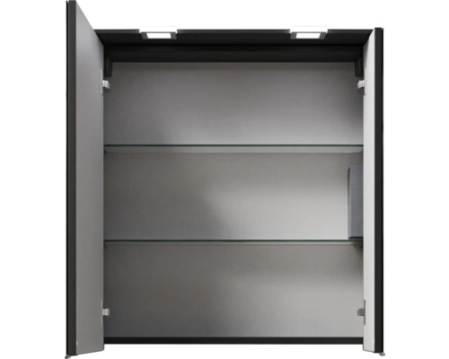 Offener Spiegelschrank mit zwei Glasablagen und Beleuchtung