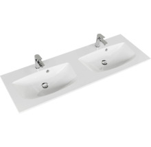 Doppelwaschtisch mit zwei Becken und Armaturen