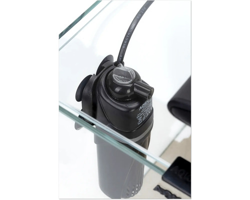 Aquarium Innenfilter im Aquarium