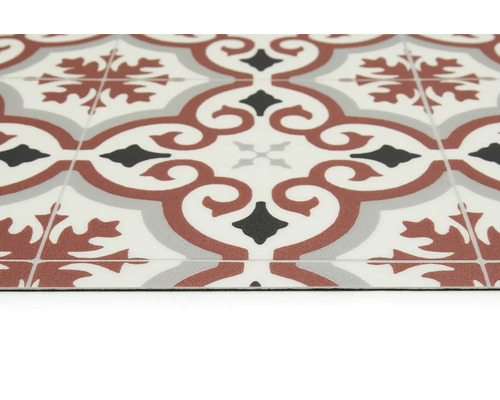 Detailansicht von Bodenfliesen mit Ornamentmuster