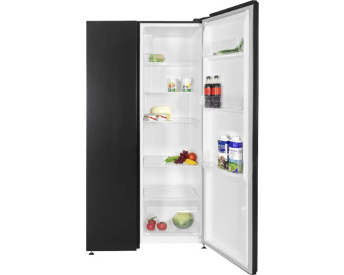 Geöffneter Side-by-Side Kühlschrank mit Lebensmitteln