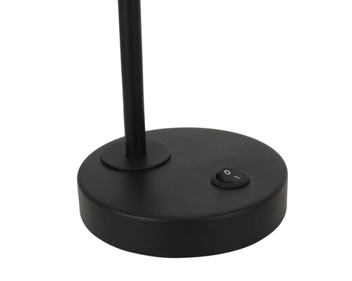 Gros plan de la base d''une lampe avec interrupteur